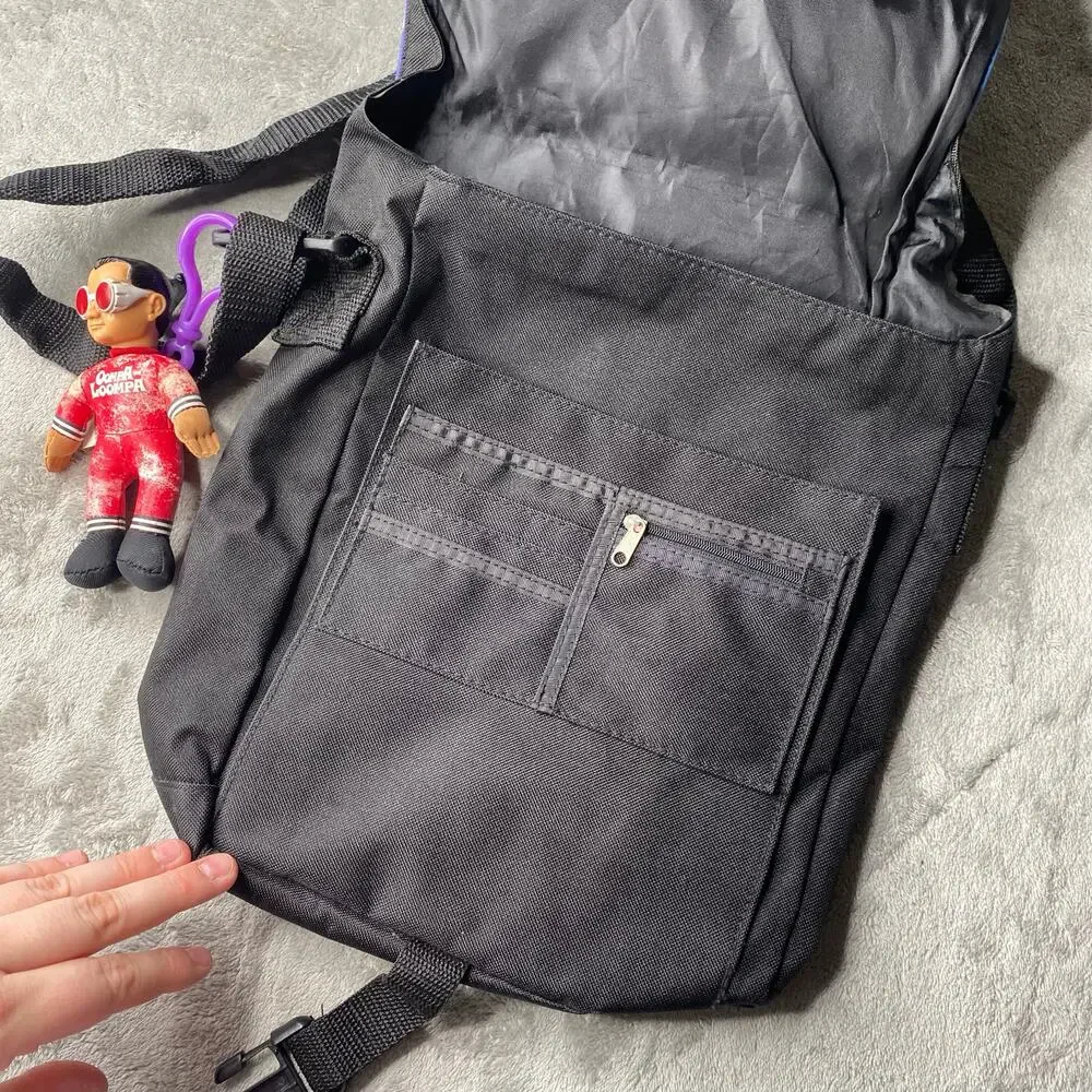 Vintage Y2K Charlie and the Chocolate Factory Promo Messenger Bag Oopah Loompa - Picture 4 of 10